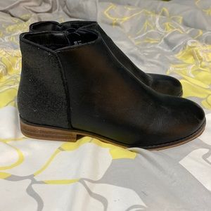 Adorable black booties with glitter heels